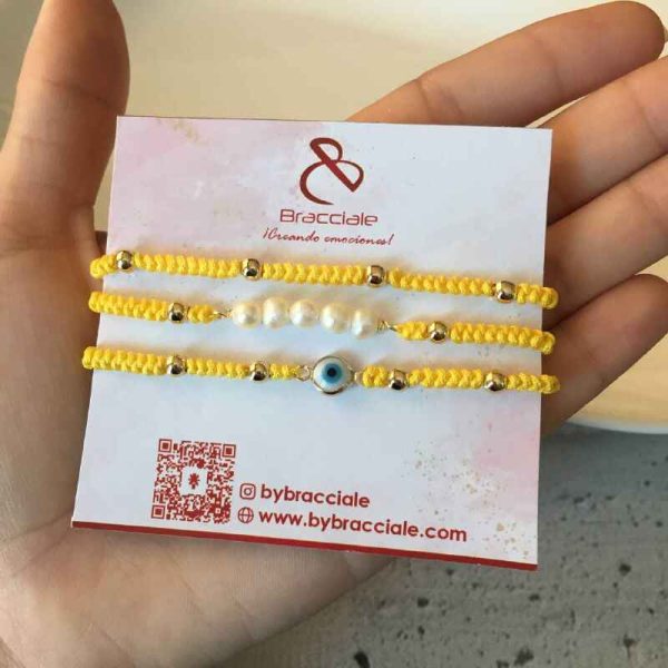Set de Pulseras Amarillas con Ojo Turco y Perlas Cultivadas