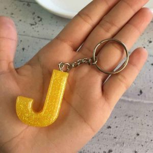 Llavero con Inicial J