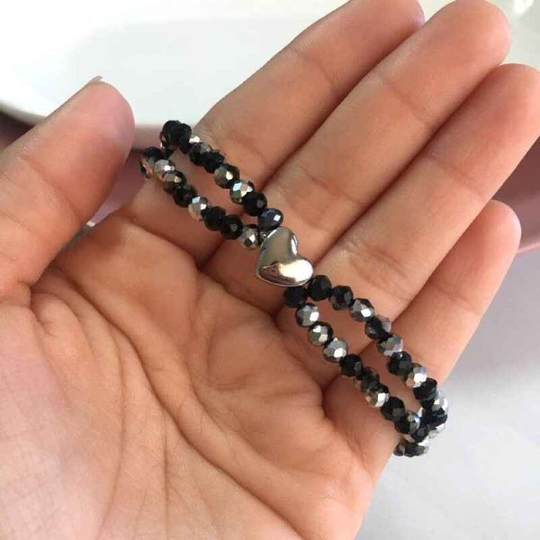 Pulsera de Cristales Negros con Corazón