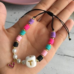 Pulsera Ajustable de Gomitas con Inicial T y Corazón